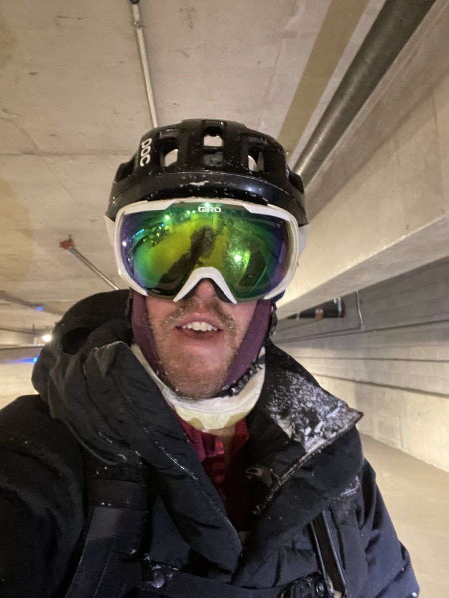 shamucas's tweet image. This morning’s commute called for my ski goggles. It’s icy and cold. Be safe out there #bikedenver.