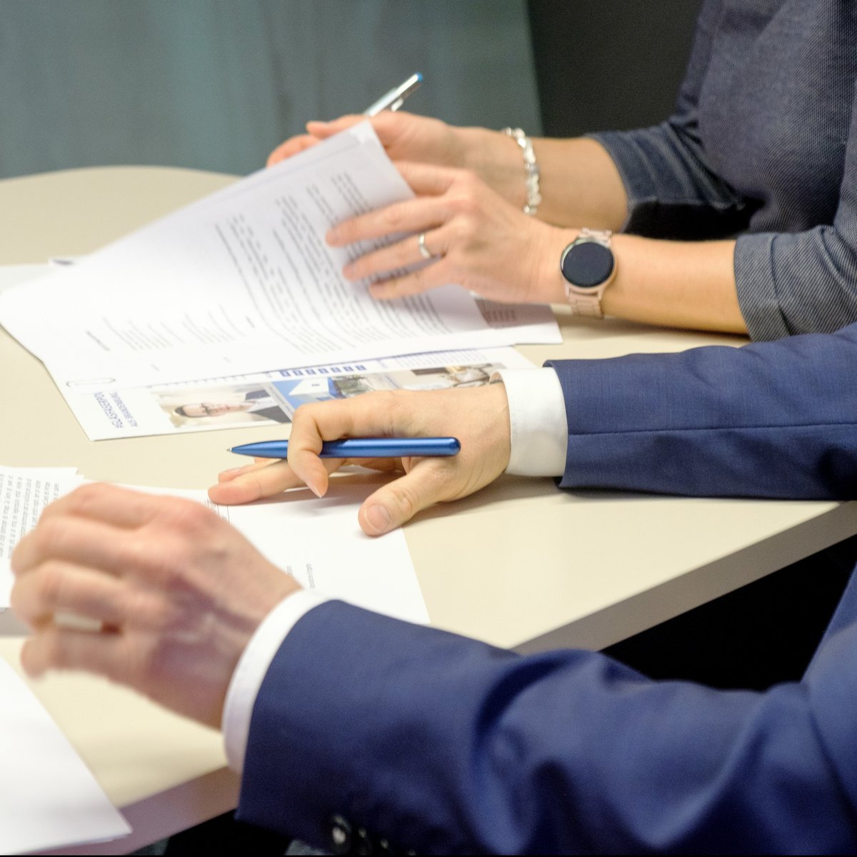 Ich freue mich, dass wir einen weiteren Partner für den regionalen #Glasfaserausbau gewinnen konnten.😊 Schon bald werden wir rund 1.240 Wohnungen der GWG "Neuer Weg" in #Stadt_BRB an unser #Brandenburgnetz anbinden. Das ist #gigabitstark &amp; #zukunftssicher!🙃 #wirglasfasern