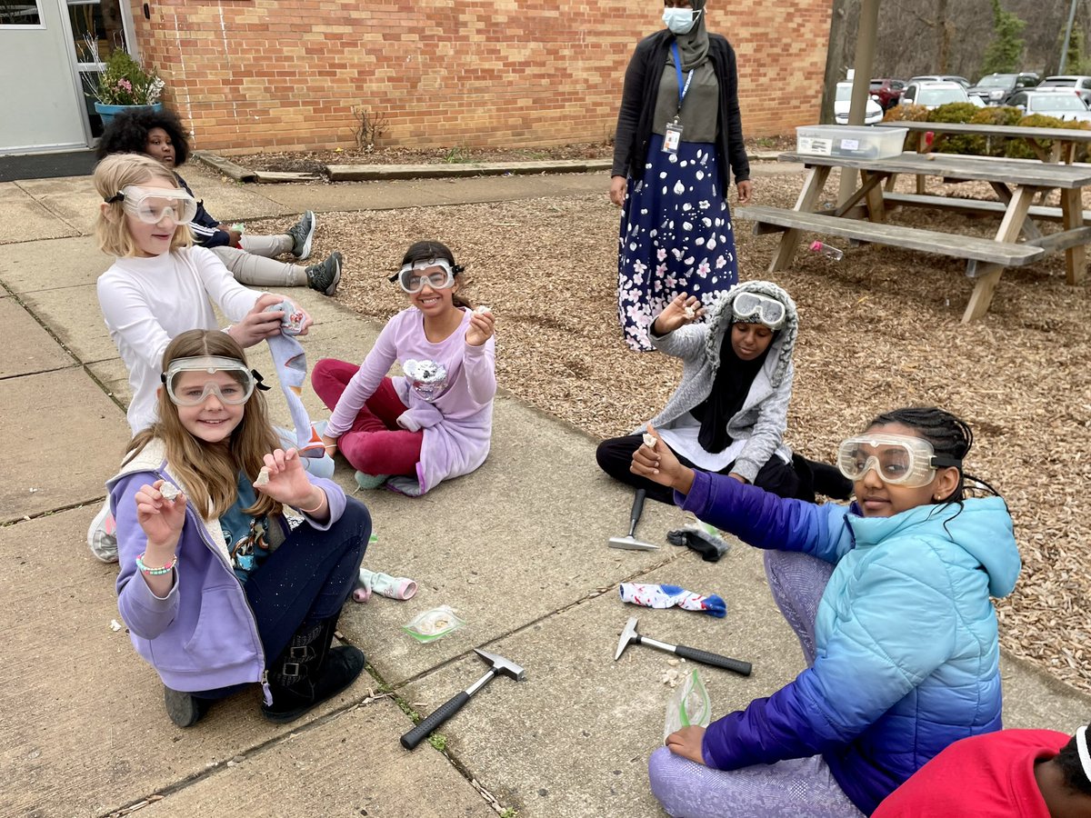 A huge thank you to @MsKrippnerAPS for ordering these amazing geodes for every 5th grader! To celebrate the end of our Changing Earth Unit, everyone got to (safely) break open their very own geode! #RocksRock <a href="/CampbellAPS/">Maureen Nesselrode</a>