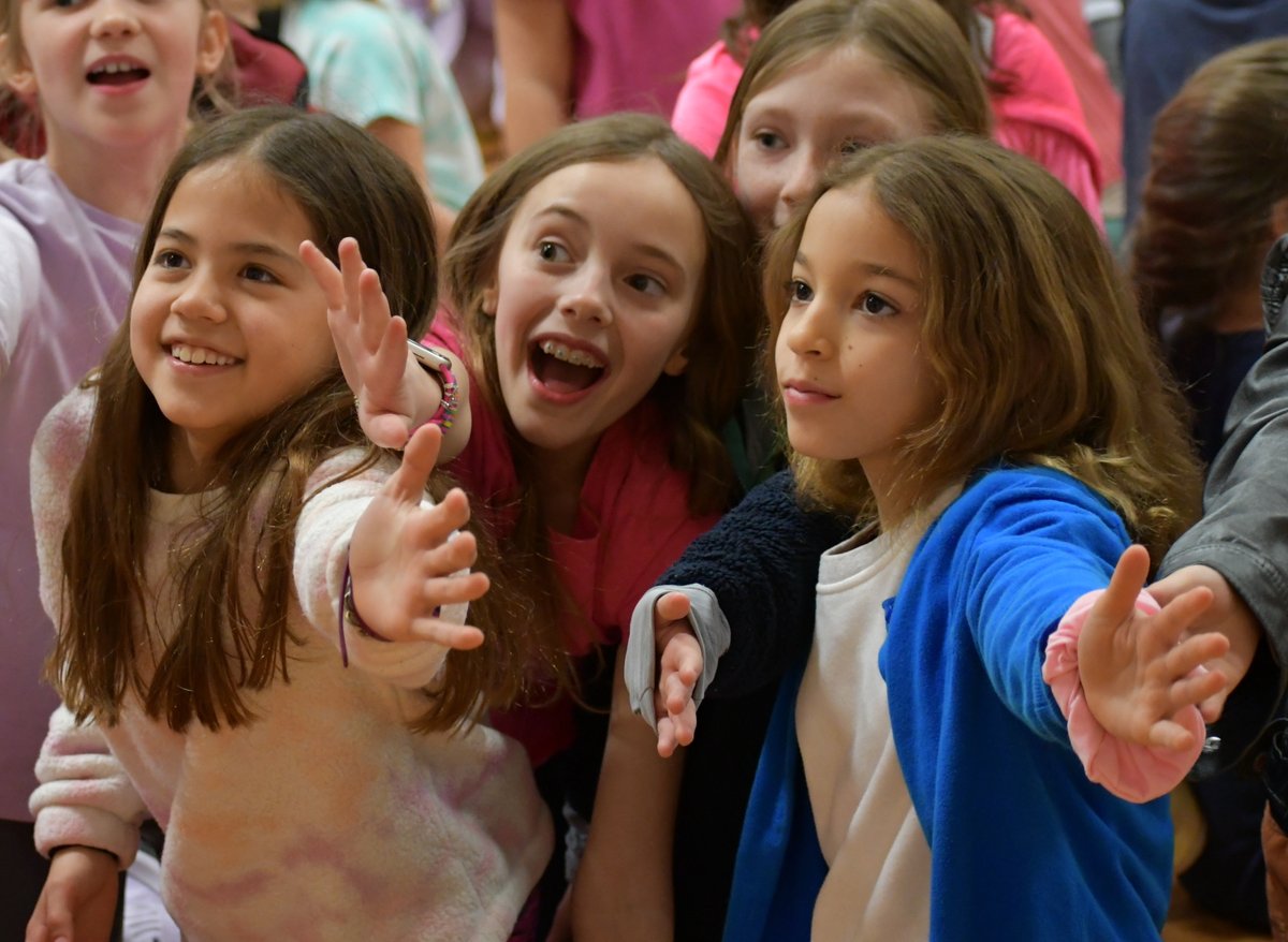 Mary Jo West tweet media