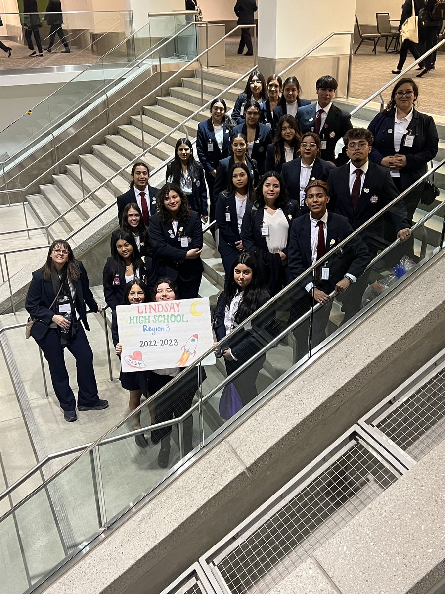 LHSCARDINALS's tweet image. Many of our future Health Care Employees and Leaders came back from a very successful HOSA State Conference in Sacramento this last weekend! #HealthScienceAcademy @californiahosa @LindsayUnified