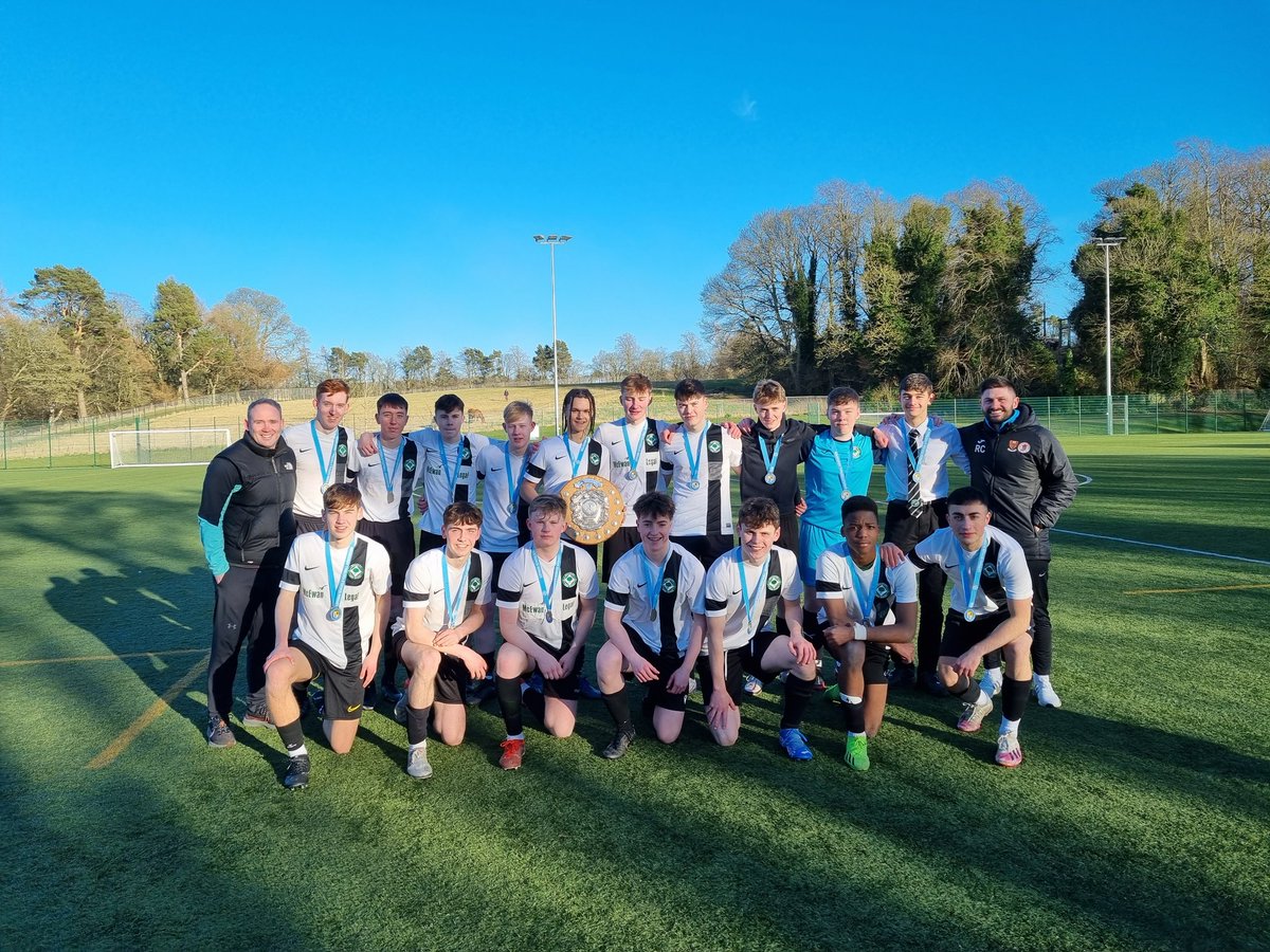 bavelawbhs's tweet photo. What an evening. Balerno seniors have won the league title, beating Forrester HS 3 - 1 in their final game of the season. Some squad, pleasure to be a part of it. https://t.co/A9mXMxCSBu