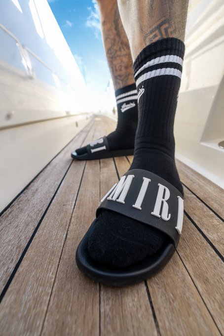 4 pic. Some of ya&rsquo;ll don&rsquo;t clap for others that&rsquo;s why it&rsquo;ll never be your turn. https://t.co/nHBGKVg