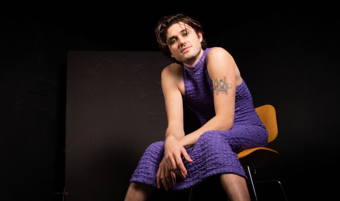 Under the Radar (@under_radar_mag) on Twitter photo NYC indie singer/songwriter <a href="/itshomeschool/">Homeschool</a> has shared a new single, "Loving You To Death,โ premiering with Under the Radar. They also have announced a new EP, 'Just Now,' due out on May 19th.
undertheradarmag.com/news/premiere_โฆ NYC indie singer/songwriter <a href="/itshomeschool/">Homeschool</a> has shared a new single, "Loving You To Death,โ premiering with Under the Radar. They also have announced a new EP, 'Just Now,' due out on May 19th.
undertheradarmag.com/news/premiere_โฆ