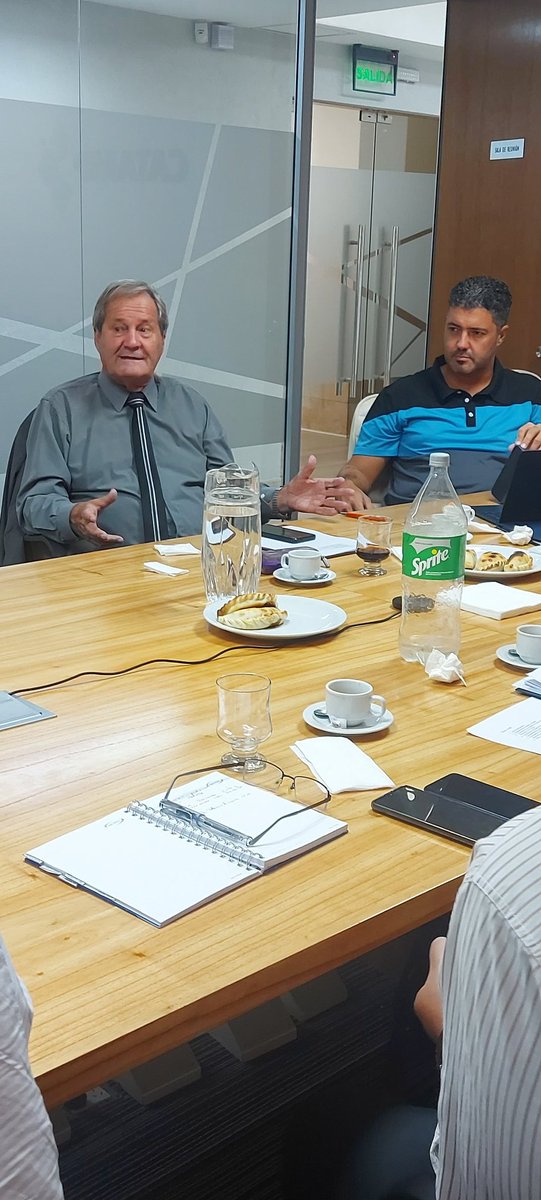 CATAMP_oficial's tweet photo. #AHORA
Reunión de Comisión Directiva para la consideración y aprobación de la Memoria y el balance, previo a la Asamble Ordinaria Anual.
#catamp @diegofolch @OtraInstancia
@InfoCamarasArg @Webpicking @FADEEAC https://t.co/9fqrszur4D