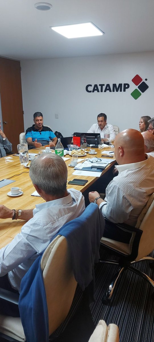 CATAMP_oficial's tweet photo. #AHORA
Reunión de Comisión Directiva para la consideración y aprobación de la Memoria y el balance, previo a la Asamble Ordinaria Anual.
#catamp @diegofolch @OtraInstancia
@InfoCamarasArg @Webpicking @FADEEAC https://t.co/9fqrszur4D
