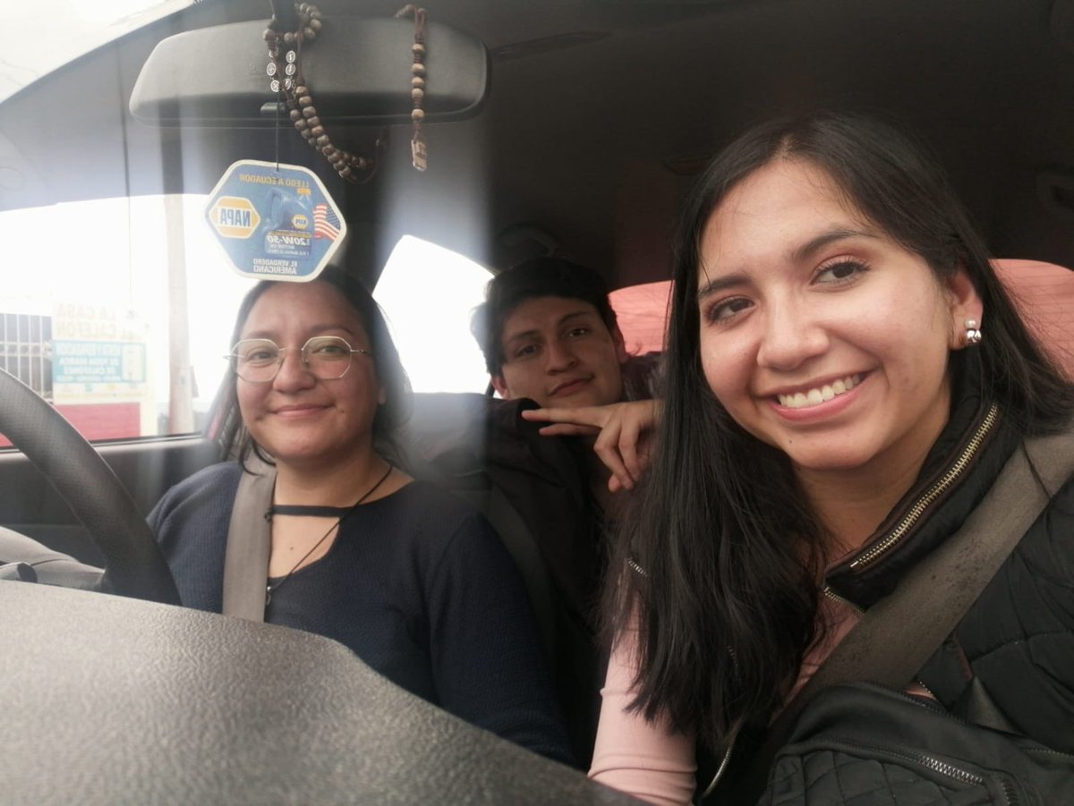 radiolacalle's tweet photo. Con todas las dificultades que para un medio pequeño entraña, nuestros periodistas ya se dirigen a #Alausi para llevarles información de primera mano. 

Deséenles buen viaje con su like y ru RT.

Vamos, equipo #EnLaDireccionCorrecta https://t.co/WAK121FSro