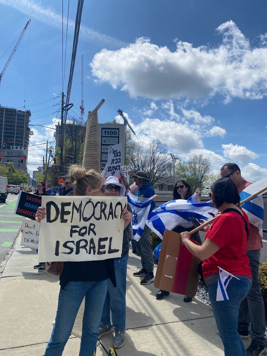jstreetdotorg's tweet photo. Solidarity from the pro-Israel, pro-peace, pro-democracy movement in Atlanta. https://t.co/5MhbkoBiHj
