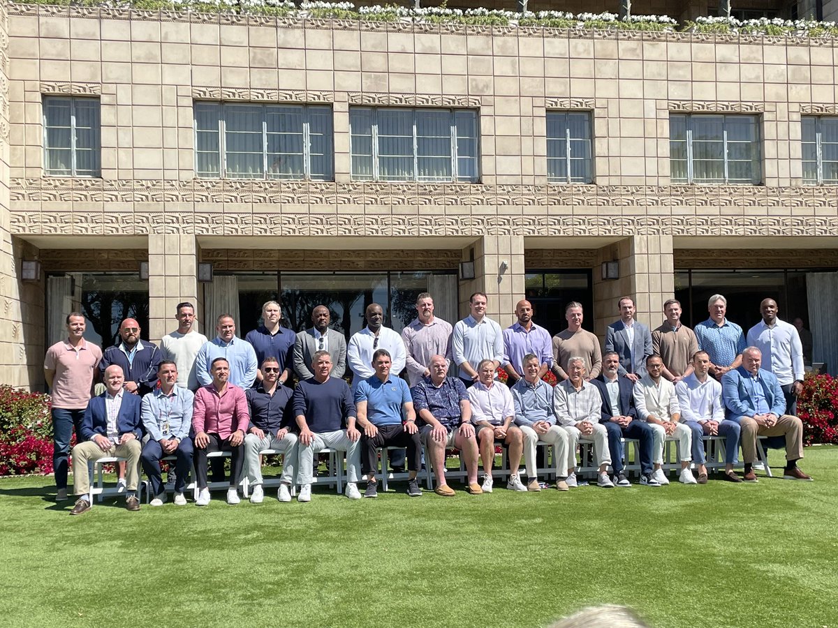 The Retro Coach (𝘞𝘪𝘭𝘭 𝘛𝘩𝘰𝘮𝘱𝘴𝘰𝘯) tweet media