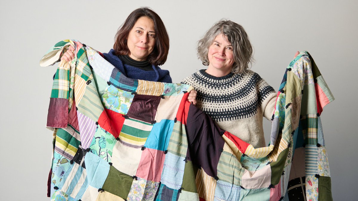"It feels like a hug," says Loose Ends' Masey Kaplan about how a handcrafted item expresses the love of the maker behind it. She and Jen Simonic created the organization to finish projects left behind by death or illness. solacecares.com/blog/tying-up-…
#looseends #knitting #fibercrafts