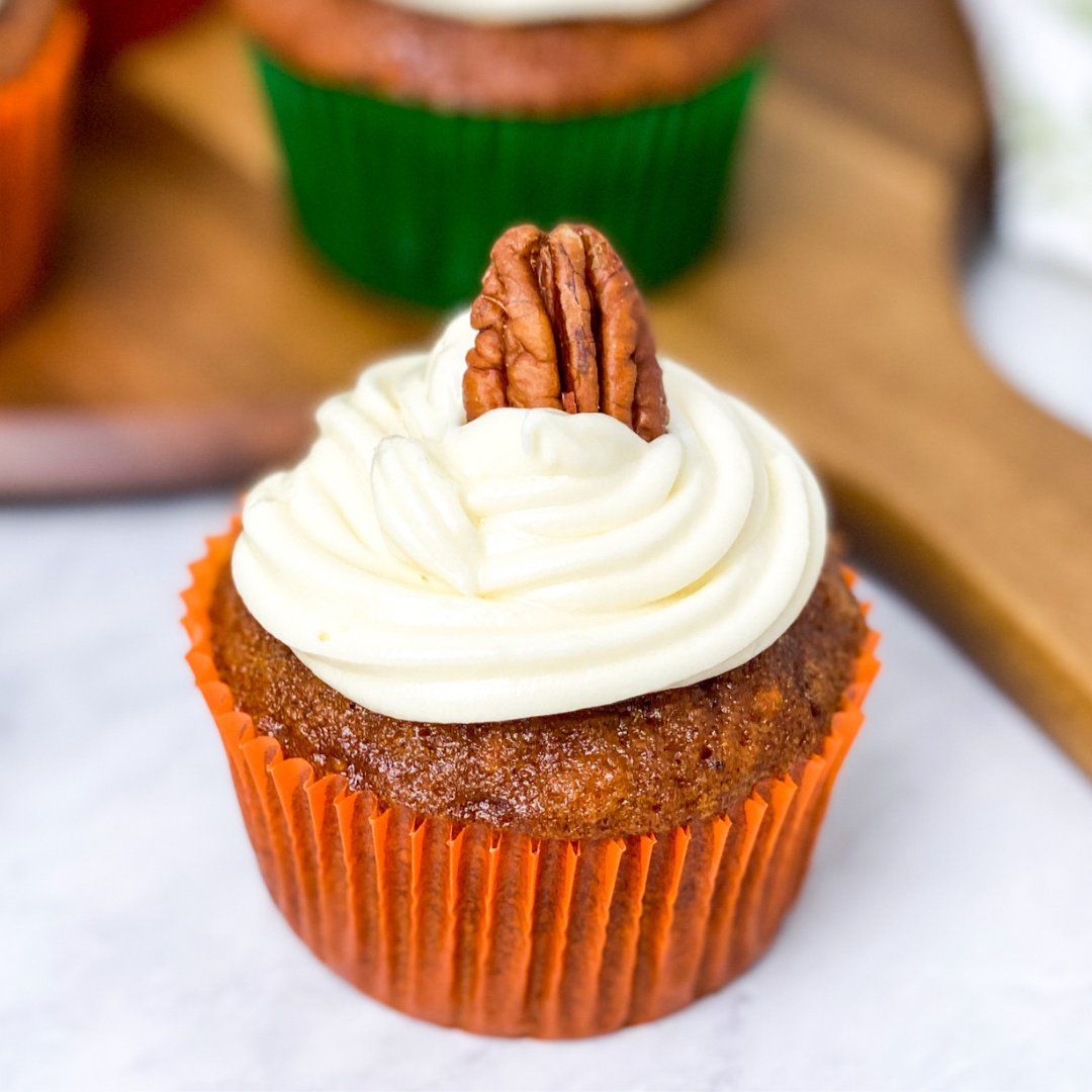 morewless's tweet image. Looking for the perfect Easter dessert? Try my Best Carrot Cake Cupcakes recipe! These moist and delicious cupcakes are perfect for your Easter celebration. 🐰🥕🧁

👉🏻 morewithlesstoday.com/the-best-carro…

#CarrotCakeCupcakes #EasterDesserts #SpringBaking #HomemadeTreats #EasterBaking