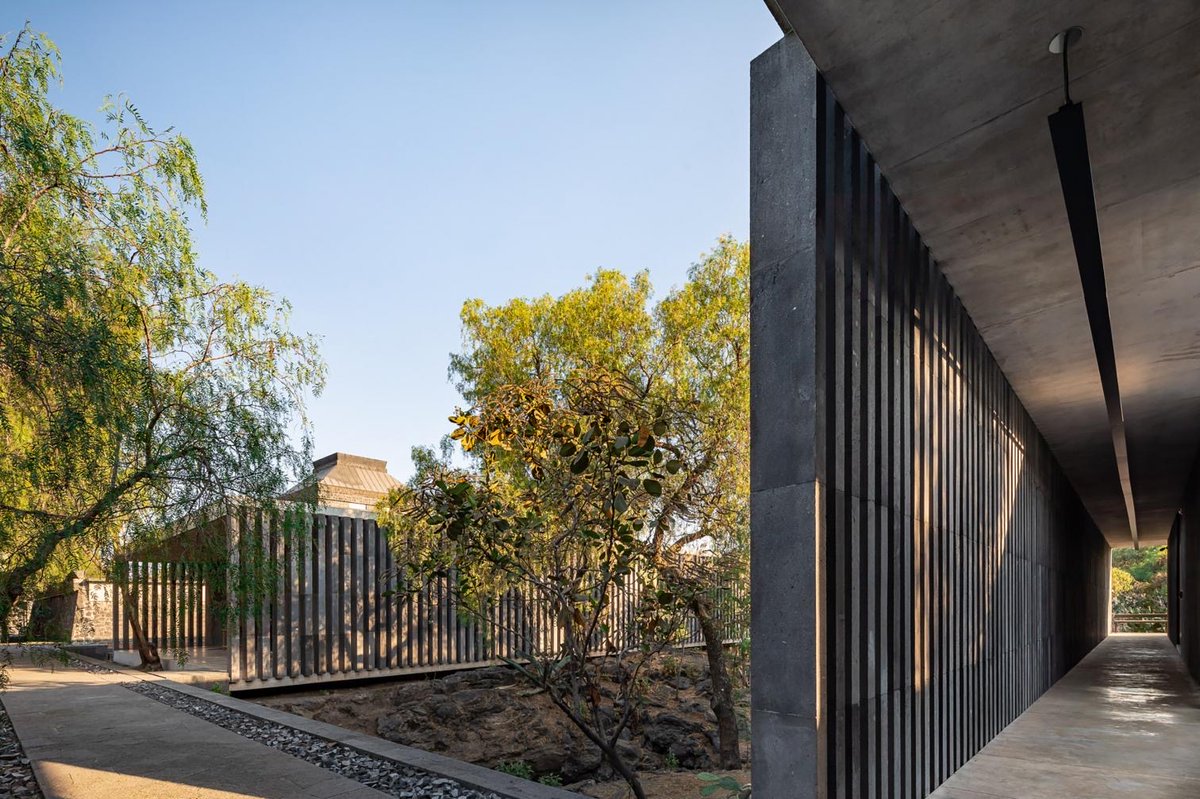 arquitect_viva's tweet photo. MCHAP 2023
La remodelación y ampliación del Museo Anahuacalli en Ciudad de México, del Taller|Mauricio Rocha,  Premio Mies Crown Hall Americas Prize (MCHAP) 2023.
El premio bienal reconoce a las mejores arquitecturas erigidas en el continente americano.
https://t.co/CHt1iGsvvL https://t.co/PKsV7VP5jN
