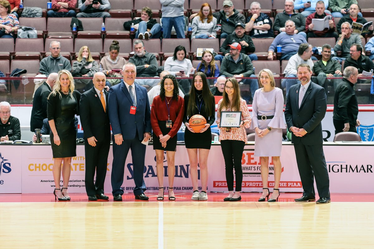 PIAASports's tweet photo. PIAA congratulates the Indiana County Technology Center and @FrankfordHS on being chosen as our winner &amp; runner up, respectively, in the 2023 “Don’t Let Pain Become a Killer” PSA contest.  #UseAsDirected 
View the winning PSA's here: https://t.co/Vp32EpKoDQ https://t.co/90HddJomgC