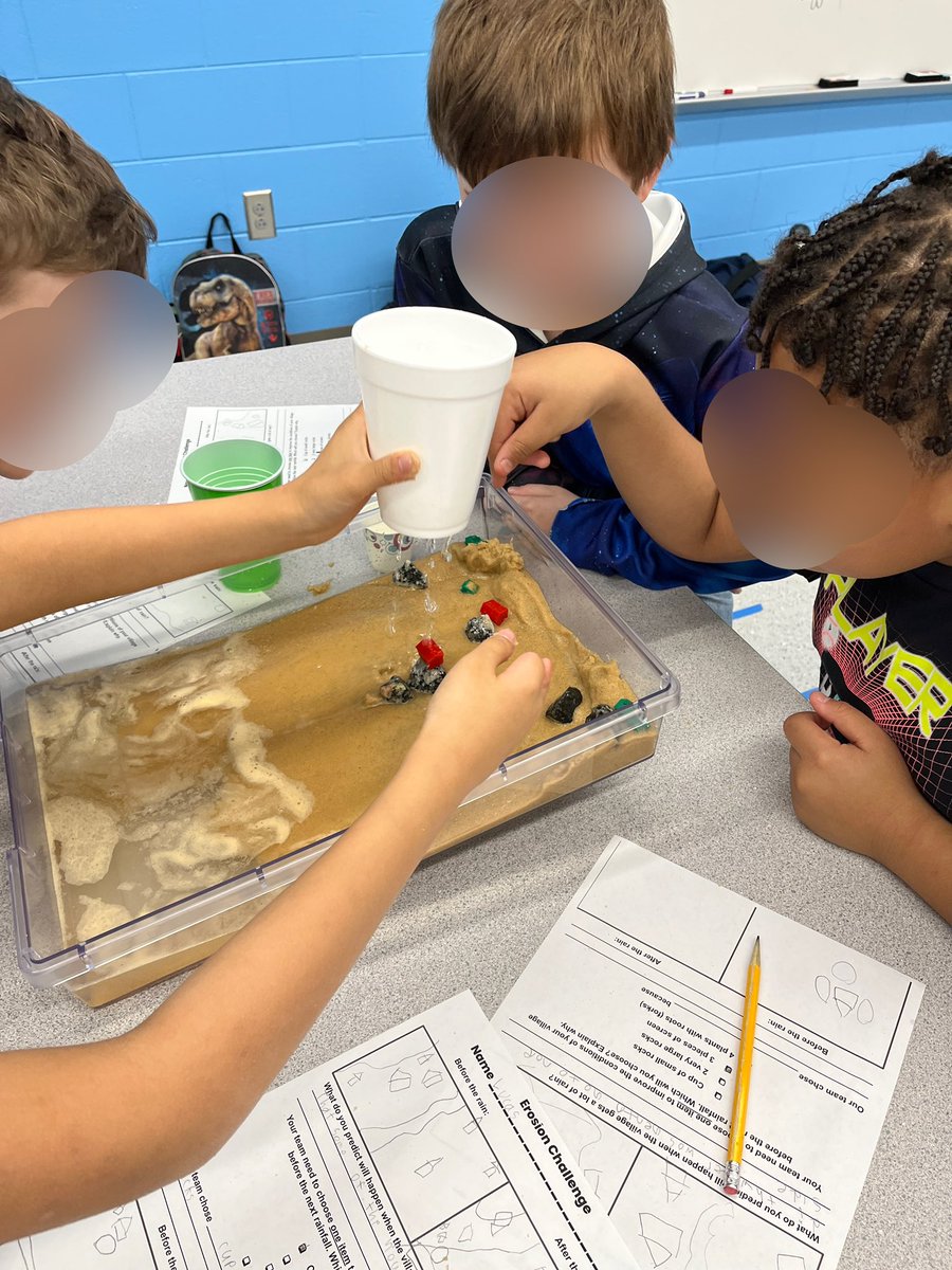 kcollazo's tweet image. After some terrible flood-caused erosion wiped out their neighborhoods, these 4th grade #Engineers had to choose one material and redesign to try and save the houses! 🏡🌧️🏞️ #DoScience #STEM  #STEMeducation