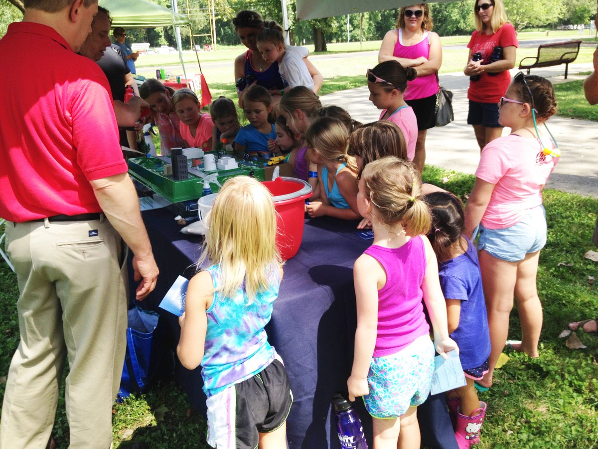 OpenSpaceSTL's tweet image. Join us for a celebration of volunteer efforts and our educational program, Passport to Clean Water, after #ConfluenceTrashBash on April 8th!📘
RSVP for the picnic and Passport today at: qrco.de/ptcw