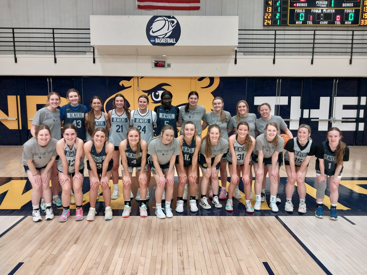BVUWBasketball's tweet photo. Our team enjoyed working with the HS players at yesterday's Elite Camp!  #rollbeavs https://t.co/Co4T6GuqcD