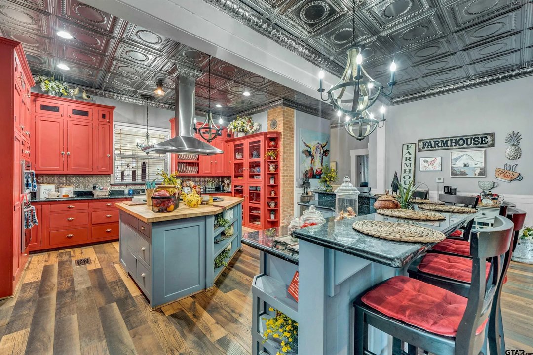 StevesTexasRE's tweet photo. What do you think of this kitchen design? #texasrealestate123@gmail.com https://t.co/eIpiONVK7T
#newbraunfels #Austin #sanantonio #hillcountry #texasrealestate #texasrealtor #hillcountryrealtor #yourlocalrealtor #realtor #austinrealtor #austintexasrealestate #texashomes https://t.co/3dVrxYng6H