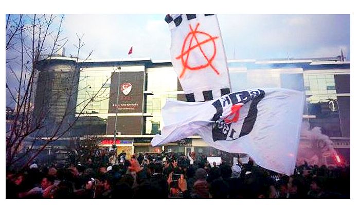 ADİL olmak seçenek değil GEREKLİLİKTİR.
Keyfiyet değil ADALET istiyoruz.

#UEFATalimatlarınıUygulaTFF