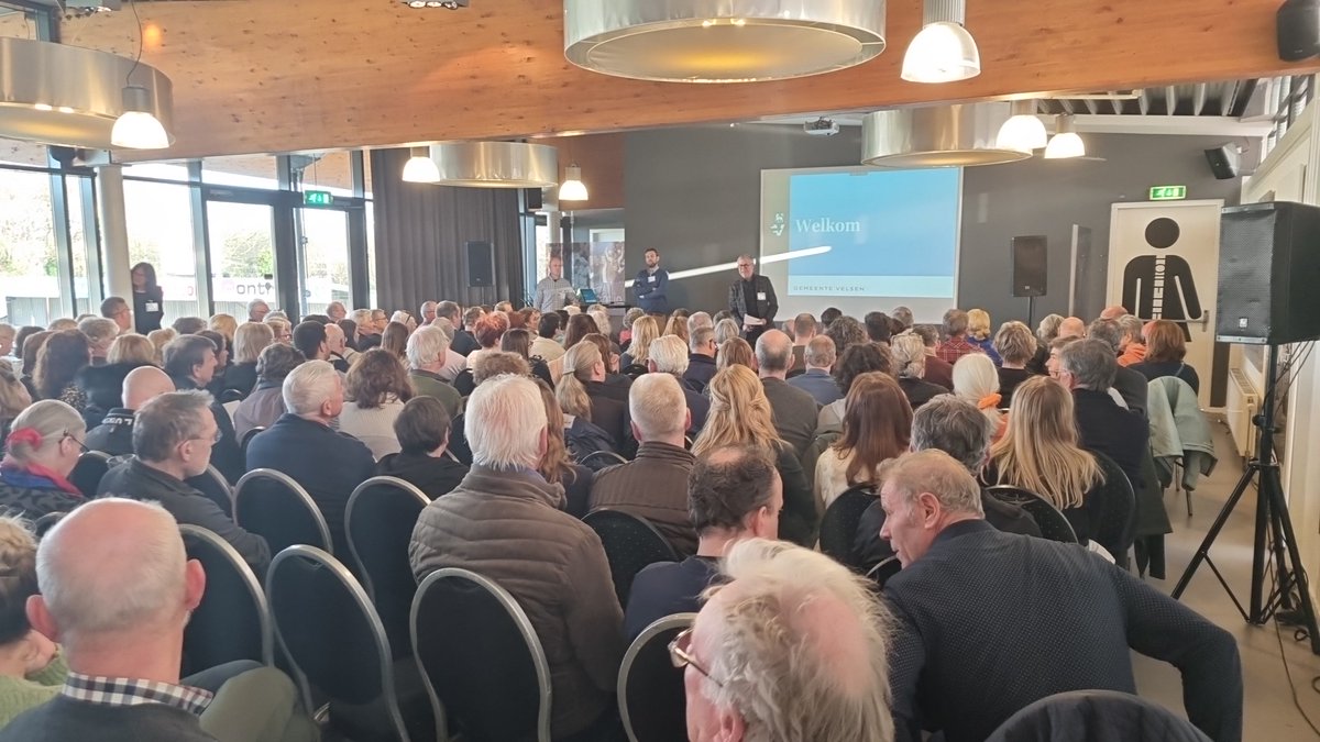 Bijeenkomst over de geplande flexwoningen in Santpoort.