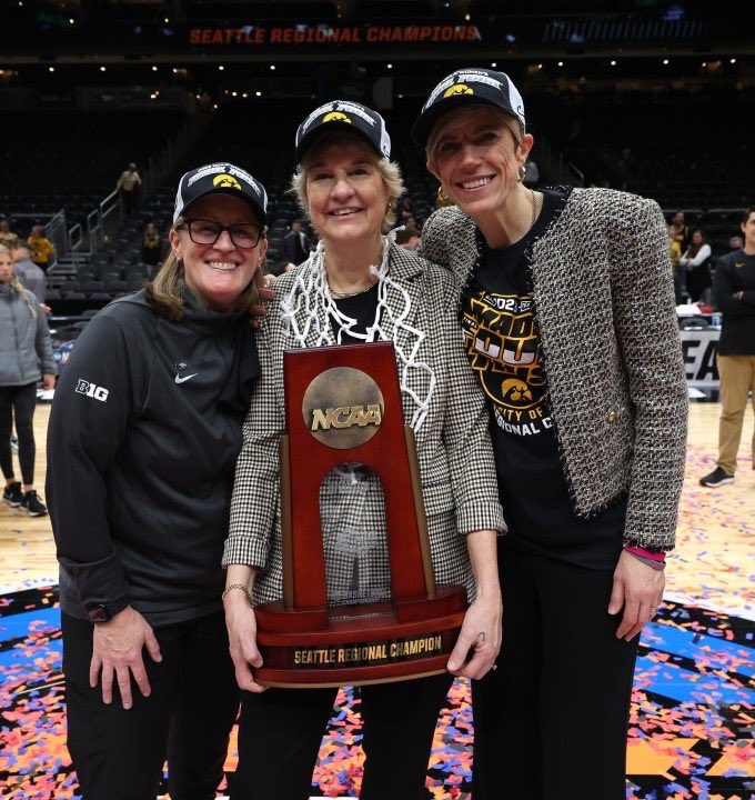 goiowa's tweet photo. Getting to work with these two &amp; realizing a dream, will forever be 1 of the most special moments, among so many, we’ve been blessed to have together.🙌🏻 @LisaBluder &amp; @jenfitz21 are truly 🐐 coaches. But,most importantly they’re 🐐friends that I’m so thankful for &amp; love so much❤️ https://t.co/HwBvlyYBtj