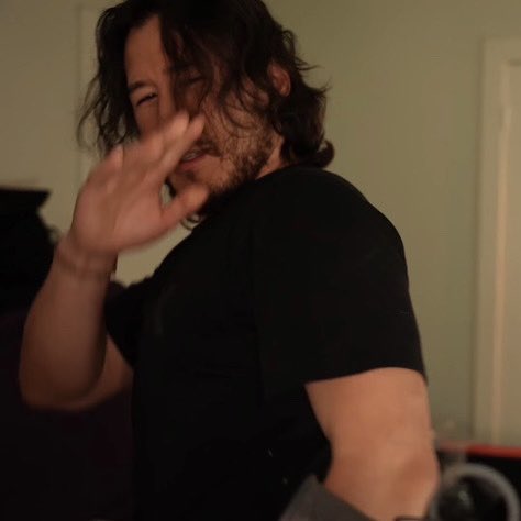 macheteplier's tweet photo. would y’all just look at this man https://t.co/Eo95LZchmx