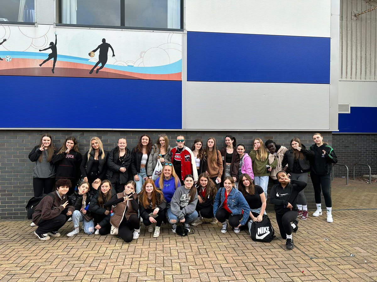 Netball at Eastern High tweet media