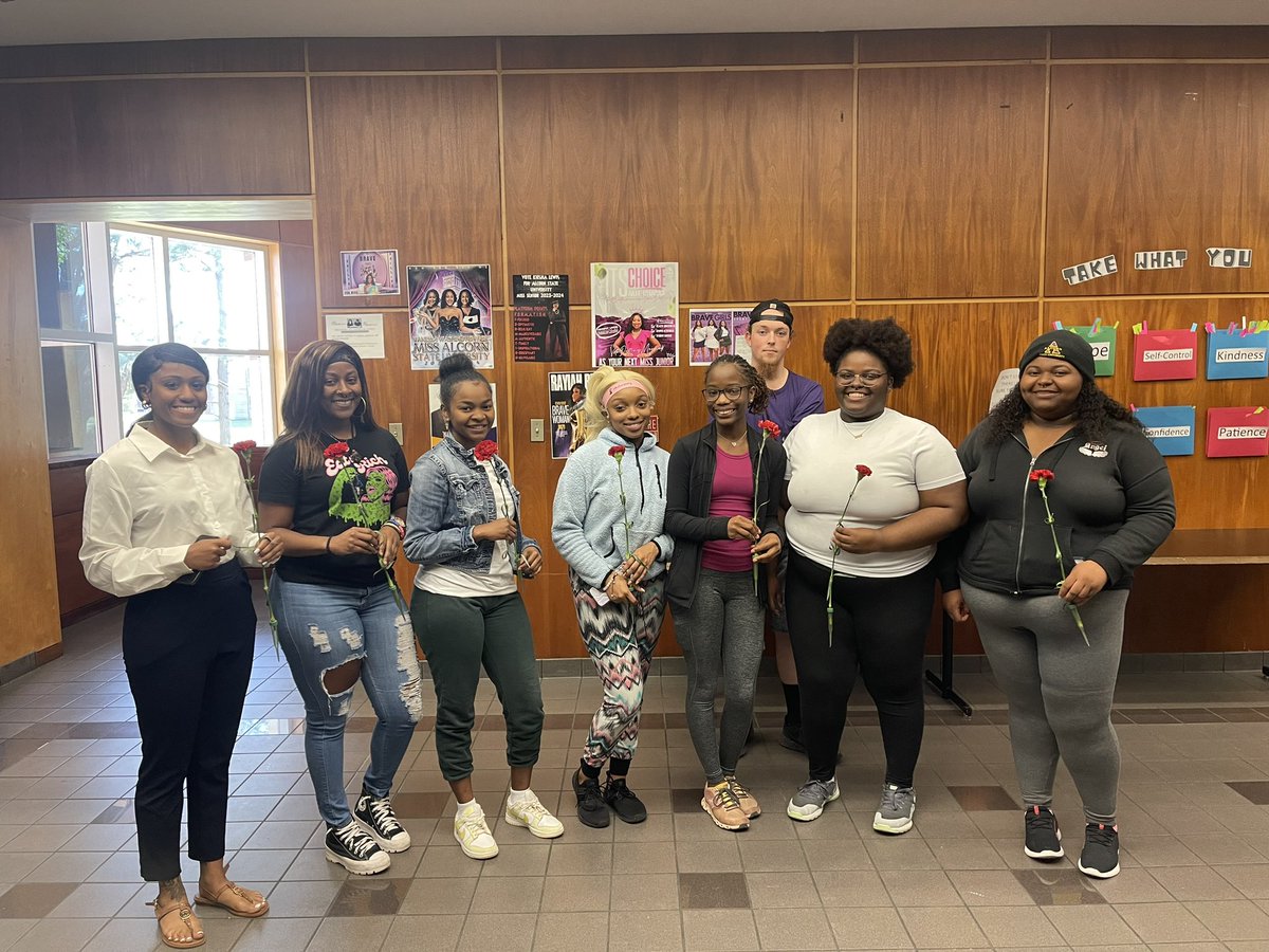 Congratulations to our Spring 23’ initiates of the Delta Beta Chapter of Alpha Chi Sigma. Welcome to the brotherhood. Much love!!!! We will also like to thank our two Alumni Brothers, Bracey and Laureal for coming to help us out! Thank y’all 💙💛💙💛