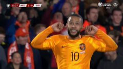 Memphis Depay with a beautiful header to give the Dutch the lead! 🇳🇱