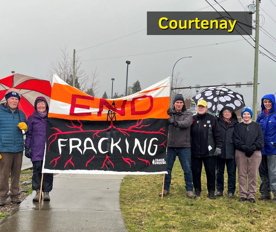 This morning, hundreds of people across BC woke up to banners and posters calling for a #FrackFreeBC ✊

Fracking in BC produces 1/5th of the province's carbon pollution. In a worsening #ClimateCrisis, our govs must #EndFracking