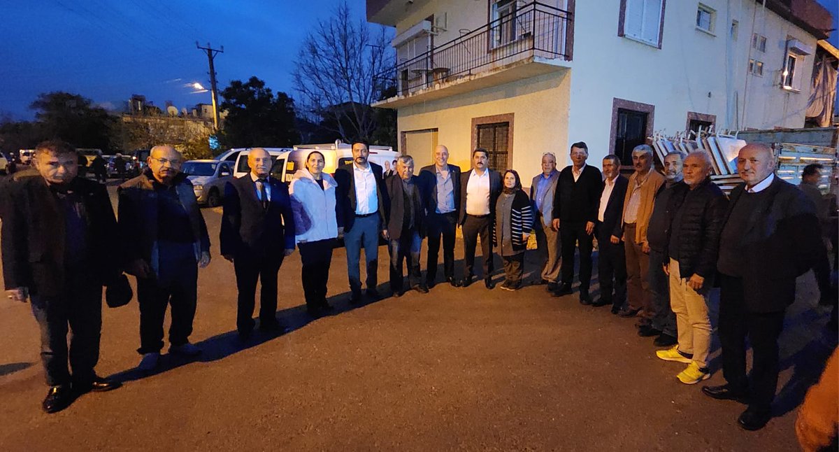 ErtuganMusa's tweet photo. Önceki dönem Kepez İlçe Başkanımız .Sn Mazlum Yücel in Kayınpederi 2 dönem  Varsak Belediye Başkanlığı yapan kıymetli büyüğüm Agabeyim Sn. Kazım Bilgili'nin düzenlemiş olduğu iftar davetine Önceki dönem İl Teşkilat Başkanımız Bülent Erol ve Gazeteci Yazar Yavuz Selim Demirağ ile birlikte katıldık. 

Misafirperverliği için Sn. Kazım Bilgili ye teşekkür ederim. Allah Hayırlarını arttırsın. Dualarını Kabul etsin. 

#TarihYazacağız 
#AzKaldı
#ZamanıGeldi

@Bulenterol0715