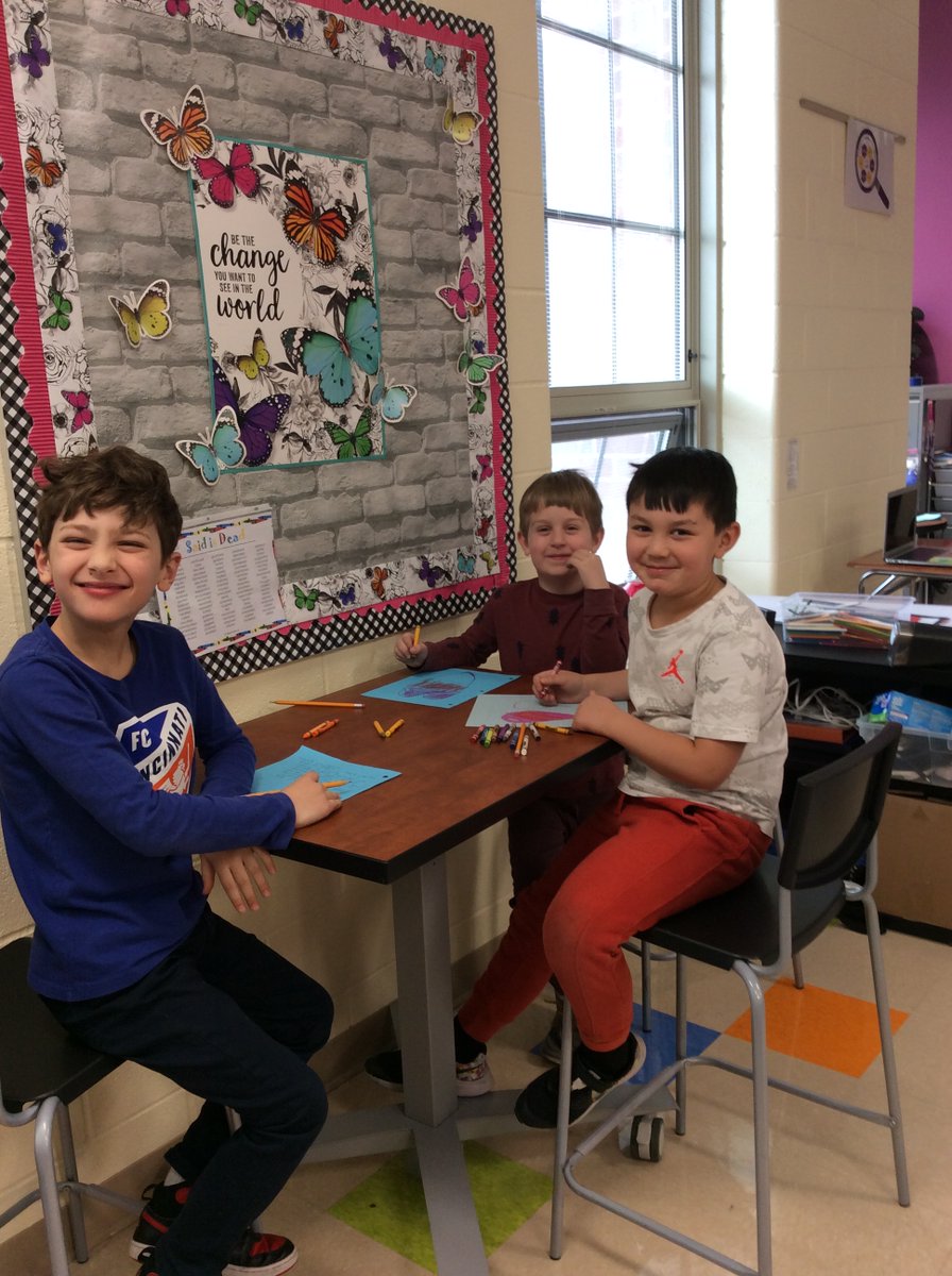 LkwdService's tweet photo. First Graders in club wrote thank you letters to Mr. Badat for teaching them about how our books will help kids at Nanza Primary School in Dedza, Malawi. 📚📚@LkwdLincoln https://t.co/bliYAecelk