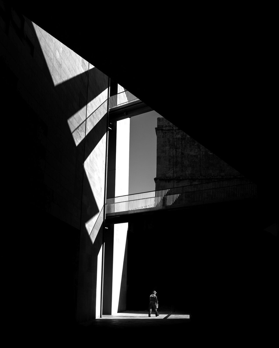 Another shot added to my 

„Street Geometry“ 

Series