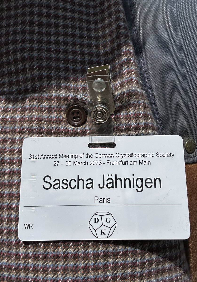 SaschaJaehnigen's tweet photo. Taking new perspectives this week at the annual meeting of the German crystallographers. This afternoon I gave my talk on solid-state #VCD spectroscopy and  the #chirality of crystals. 
#DGKconference #dgk31 @Chimie__ENS @psl_univ https://t.co/rK9r0g4AMf