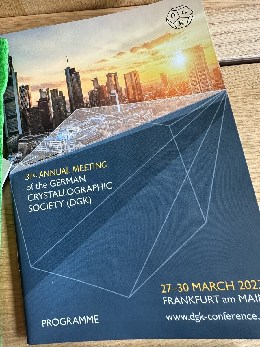 SaschaJaehnigen's tweet photo. Taking new perspectives this week at the annual meeting of the German crystallographers. This afternoon I gave my talk on solid-state #VCD spectroscopy and  the #chirality of crystals. 
#DGKconference #dgk31 @Chimie__ENS @psl_univ https://t.co/rK9r0g4AMf