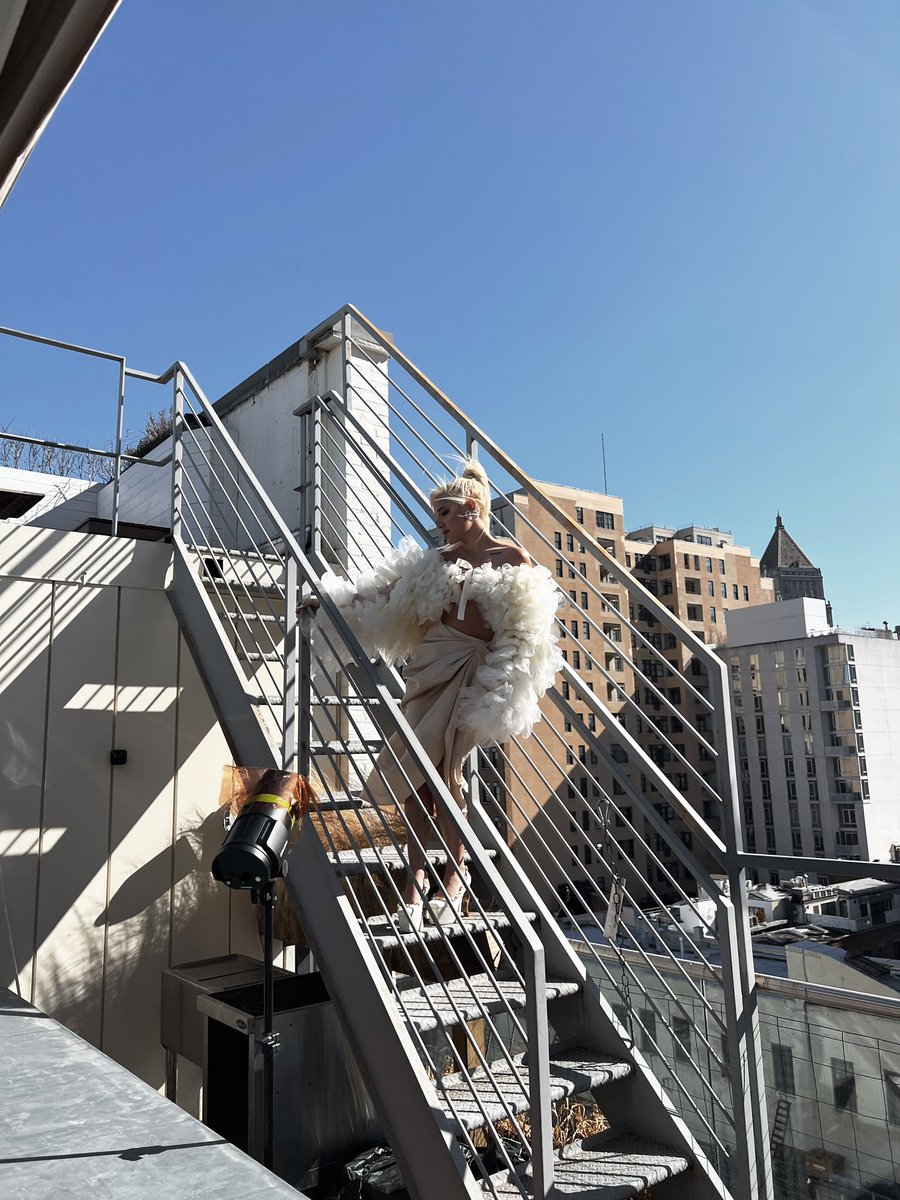 gabi demartino tweet media