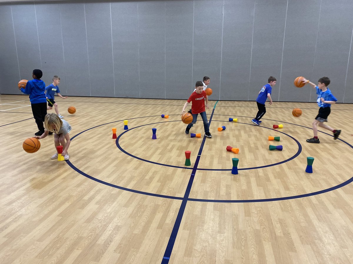 khlivengood's tweet photo. This week in PE, 2nd-5th grades are practicing passing and dribbling by playing Builders and Bulldozers! Thanks @ymesrockspe for the idea! It’s been a hit so far! #bullfrogsleap https://t.co/joSL4H1dl5