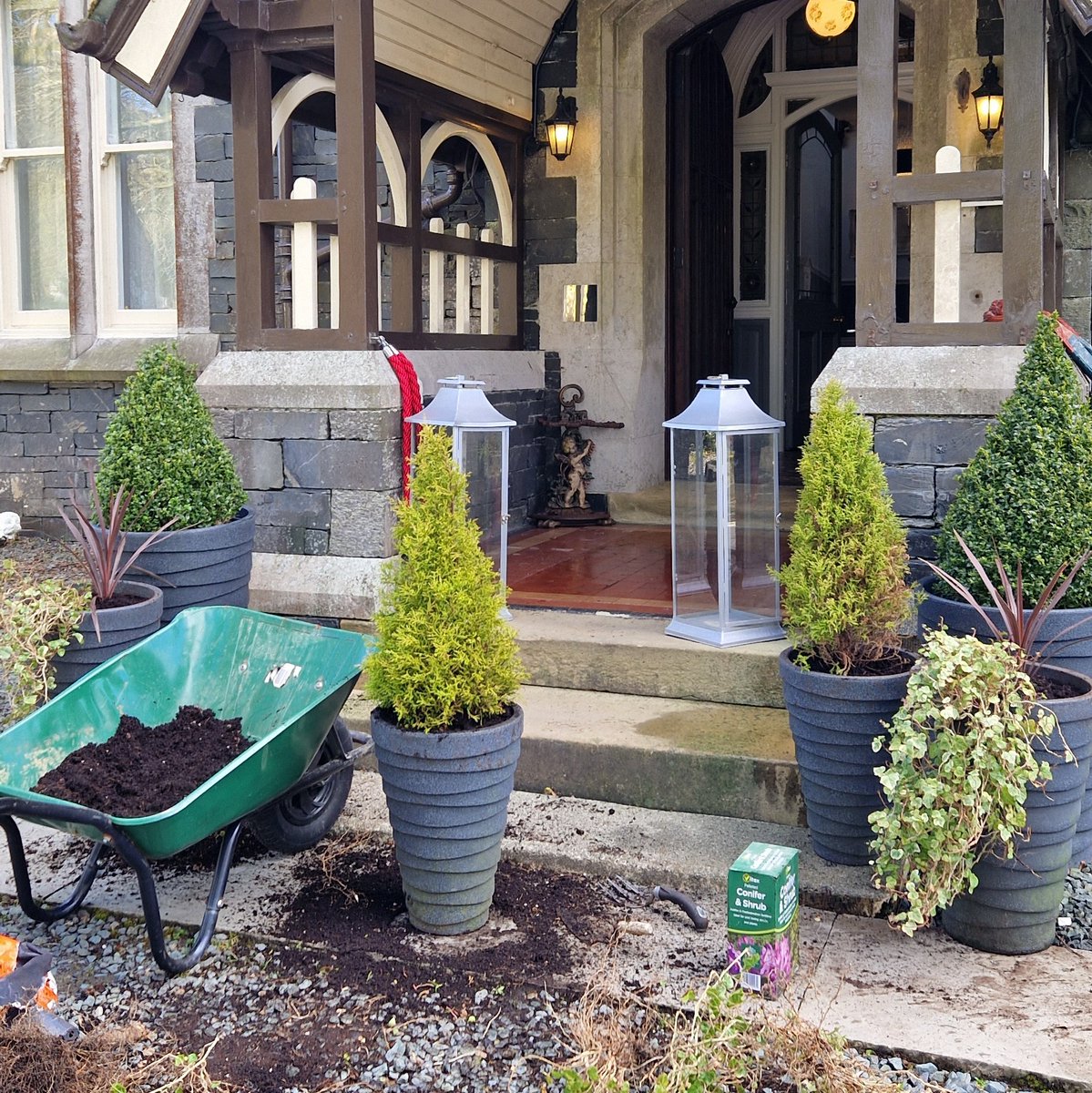 We're getting Season Ready with some new plants and a tidy up!

#seasonready #newplants #spring #garden #gardening #hotel #readyfortheseason