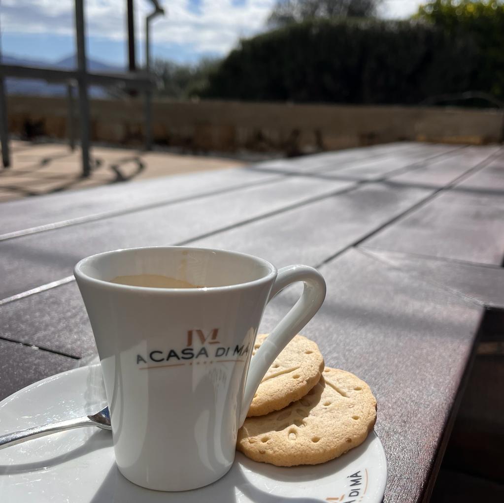 SOCODIP1's tweet photo. PRÉPAREZ VOS TERRASSES ☀️
Venez tester ce saturateur monocouche déperlant de chez @maulerfrance et teinté par nos soins !
L'hôtel @hotelcasadima est conquis par ce produit !
La Socodip s'invite sur vos terrasses depuis 1978... https://t.co/WCmM5vHwPJ