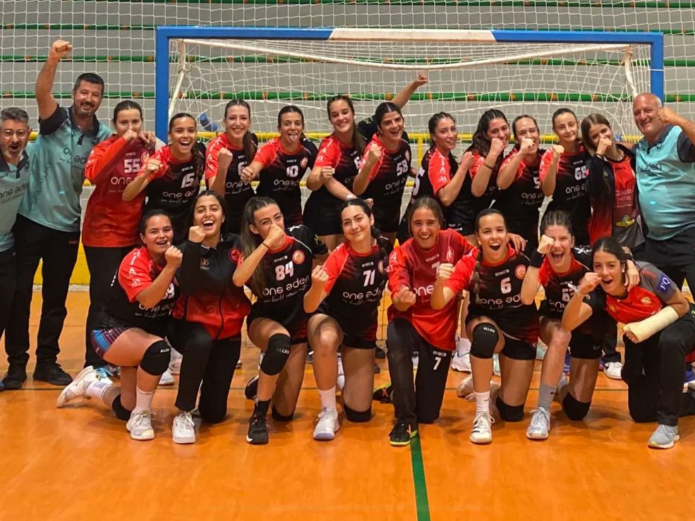 FABM_Malaga's tweet photo. Éstos serán los cuatro equipos que nos representarán en el próximo #Cadeba2023 de la @FAndaluzaBM en categoría Cadete Femenino.
Pasarán los siguientes clasificados: 
1° @MaravillasBm 
2° @cdpuertosol
3° @AlsurBMATQ 
4° @cbmsfa_mijas 
Suerte a todos ellos !🤾 https://t.co/MEVhKvxMrc