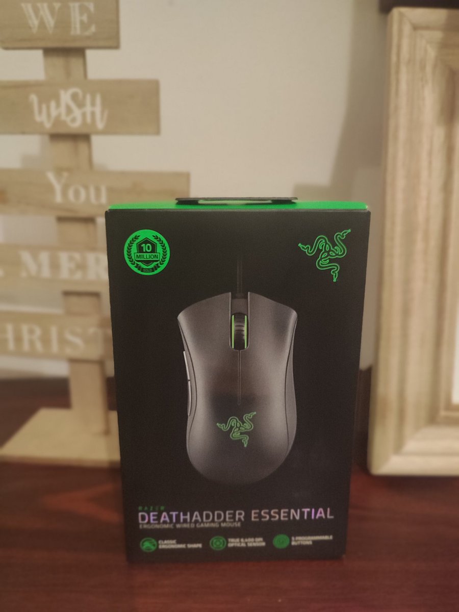Dinkosaur's tweet image. Not just heard but won this super #Razer mousse on #silvervolt 🤩
