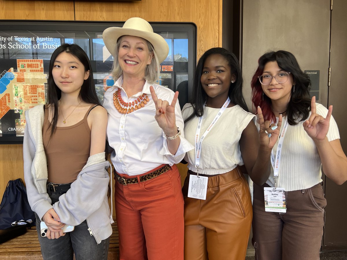 Lillian Mills tweet media