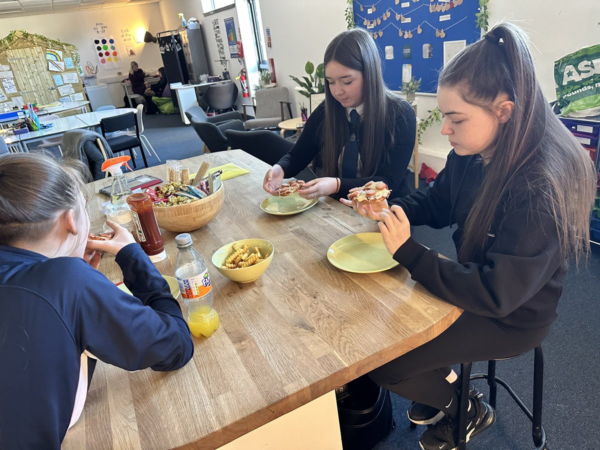 Targeted Support Space LHS (@spacetargeted) on Twitter photo Life skills today in TSS. Preparing and enjoying lunch ๐ <a href="/MrsF_LHS/">Mrs Ferguson</a> <a href="/mrshurren_lhs/">Mrs Hurren</a> <a href="/MrShieldsLHS/">Mr Shields</a> Life skills today in TSS. Preparing and enjoying lunch ๐ <a href="/MrsF_LHS/">Mrs Ferguson</a> <a href="/mrshurren_lhs/">Mrs Hurren</a> <a href="/MrShieldsLHS/">Mr Shields</a>