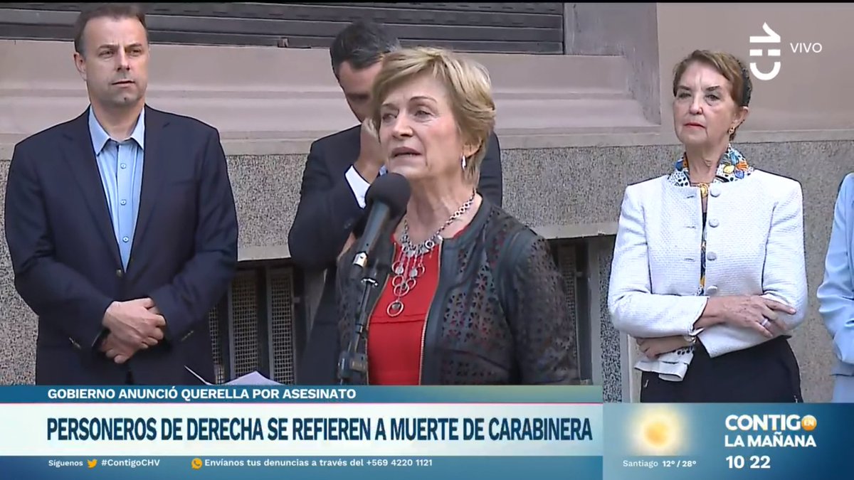 andres20ad's tweet photo. La derecha de Evelyn Matthei acaba de rechazar una reforma tributaria que creaba 900 plazas de carabineros, y ahora exigen más recursos a carabineros. Quizás después pidan mejores pensiones, eso que también rechazaron aumentar en 70 mil las pensiones de 3 millones de ancianos. https://t.co/FrLn8i88wi