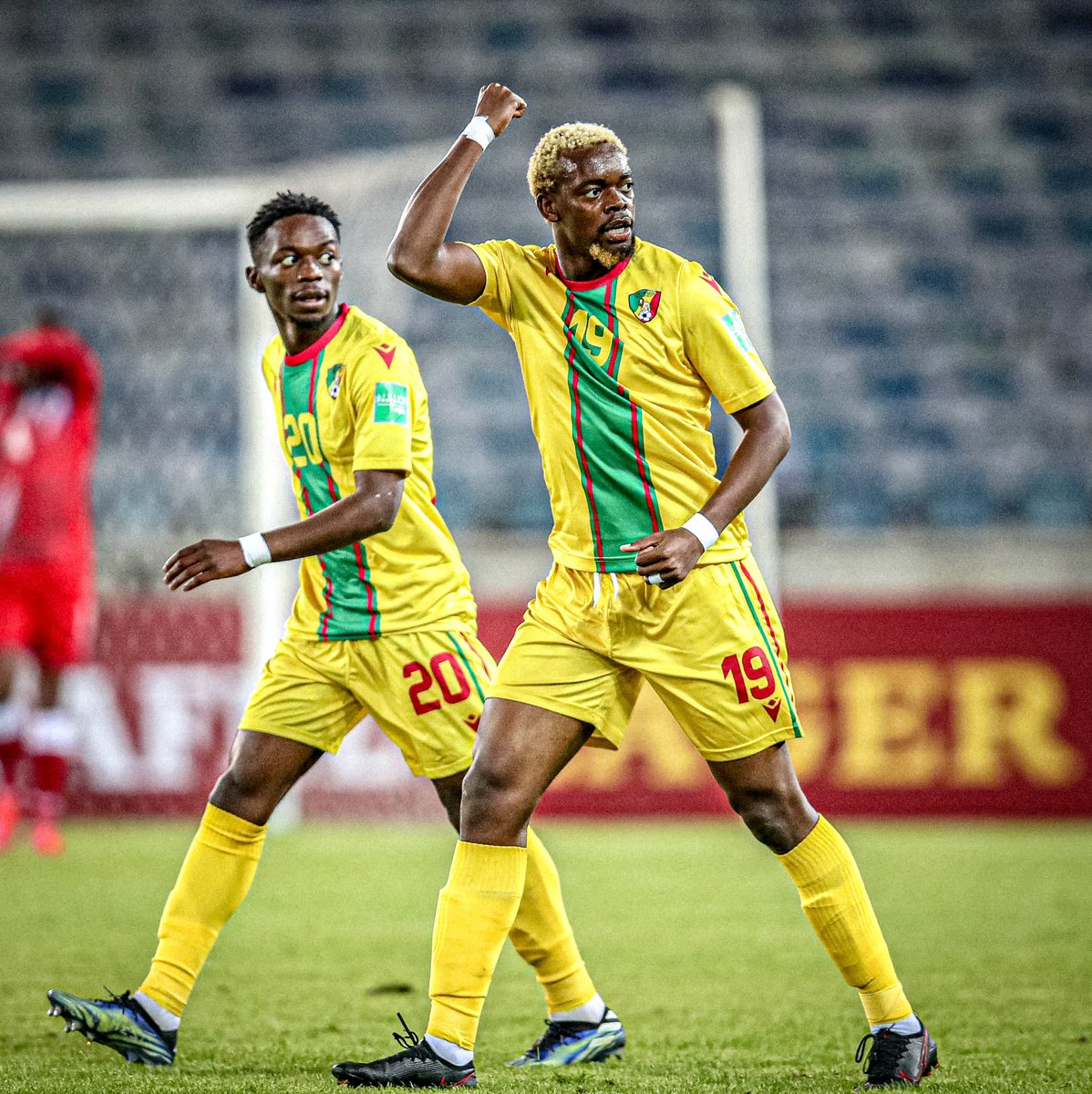 ActuFootAfrique's tweet photo. 🚨 Le Congo s’impose face au Soudan du Sud (0-1) et est provisoirement qualifié à la CAN 2024, il reste 2 journées ! 🇨🇬⏳ https://t.co/6uacipjy2o