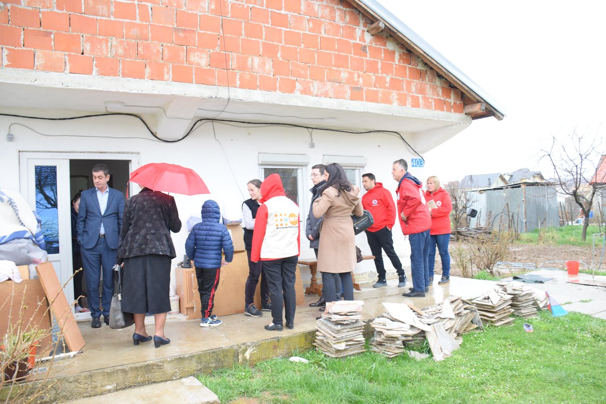 UnfpaKosovo's tweet photo. .@UNFPA  is providing  recovery assistance after the recent floods in #Kosovo in the most affected municipality of Skenderaj/Srbica, delivering dignity/menstrual hygiene kits &amp; maternity packs with @RedCrossKosova. Under the @UN_Kosovo recovery plan for girls &amp; pregmant women. https://t.co/YtjkrJtjRk