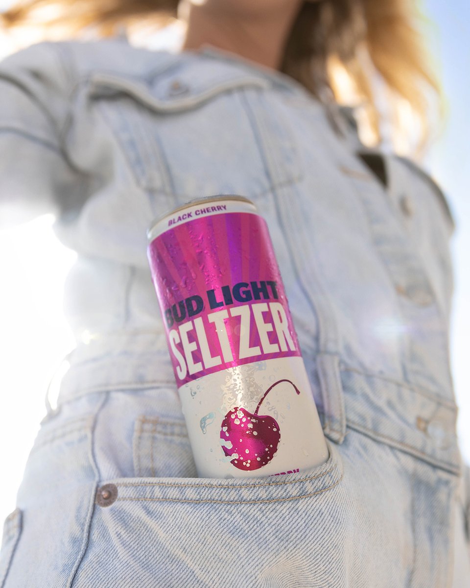 When we say we're working out of pocket, this is what we mean. 🫧 100% Hard Seltzer, 0% Beer. 🫧