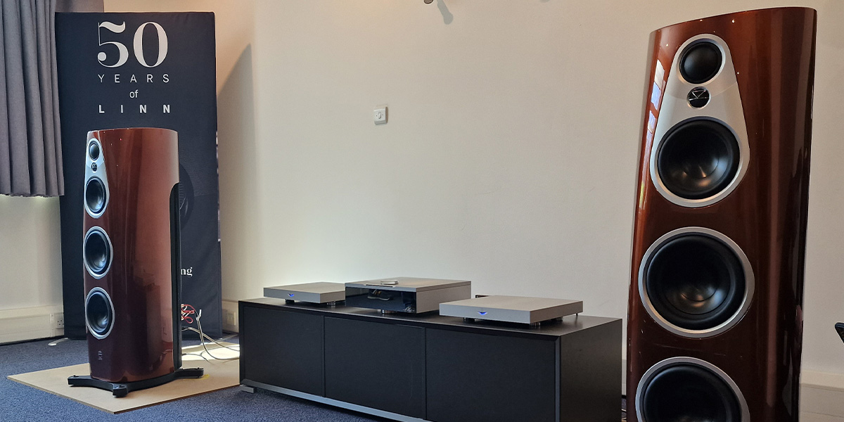ripcaster's tweet photo. Happy birthday @linnproducts
At the factory today to see & hear something new...
#linn50years #klimax #360 https://t.co/wp1XU5ywCL