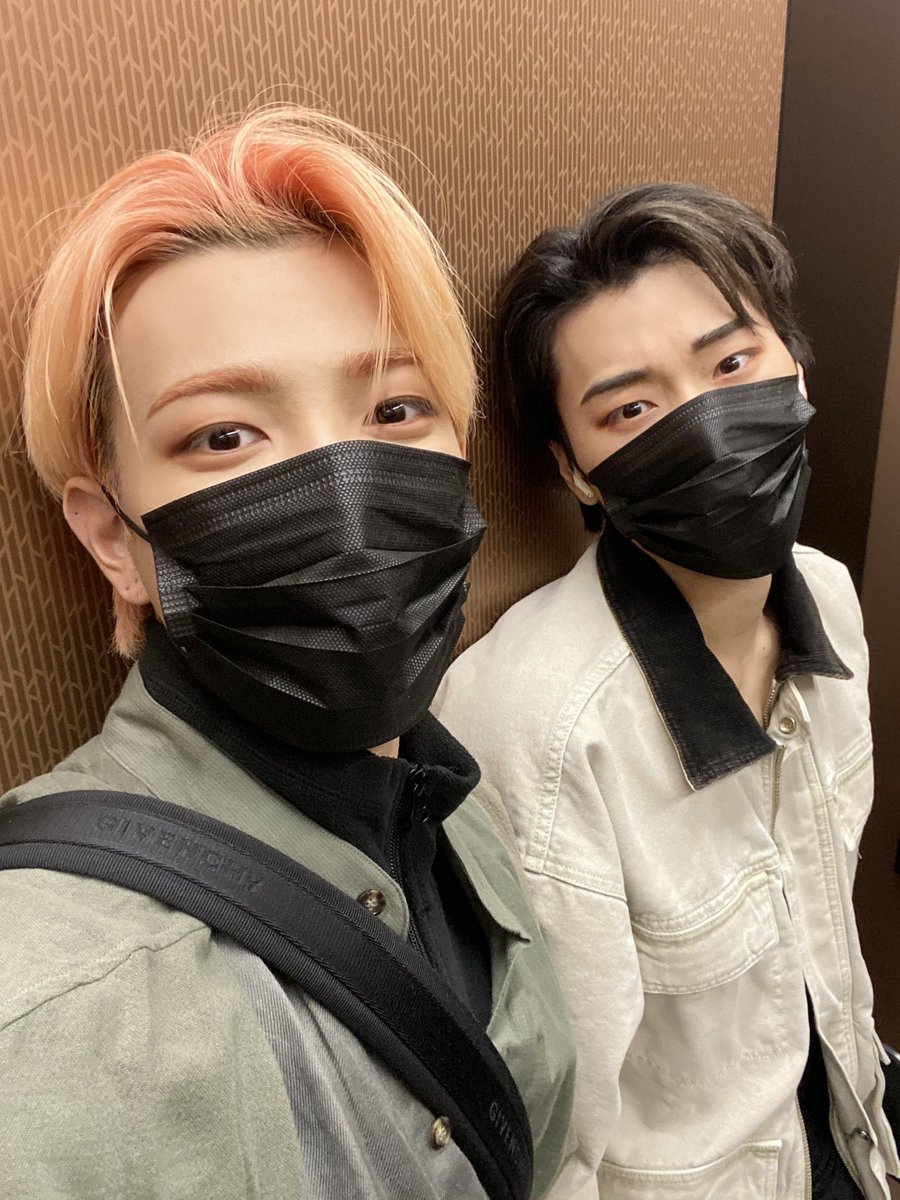 timeto_KHJ's tweet photo. [220328] 공트

#에이티즈 #ATEEZ #홍중 #hongjoong https://t.co/9CItE5pCLV