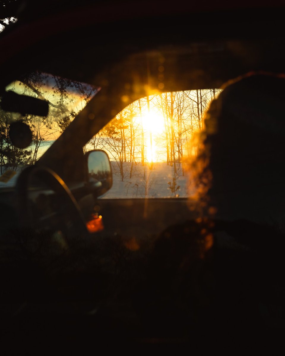 NorthernMichU's tweet image. Weekend glow ✨ ✨ 

#sunrise #spring #michiganspring #shareNMU