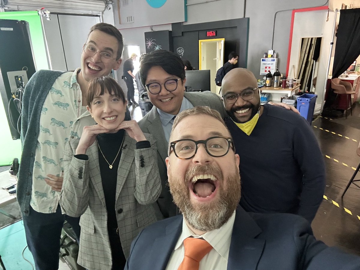 samreich's tweet image. we now bring you some breaking news